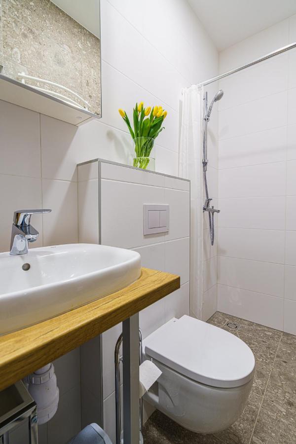 קובנה Moder Chic Apartment In Center-Prime Rentals מראה חיצוני תמונה